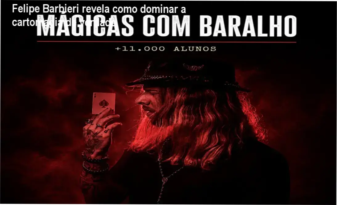 Felipe Barbieri apresentando o curso completo de cartomagia com baralho e objetos