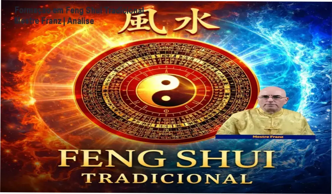 Mestre Franz aplicando técnicas de Feng Shui Clássico com bússola Luopan