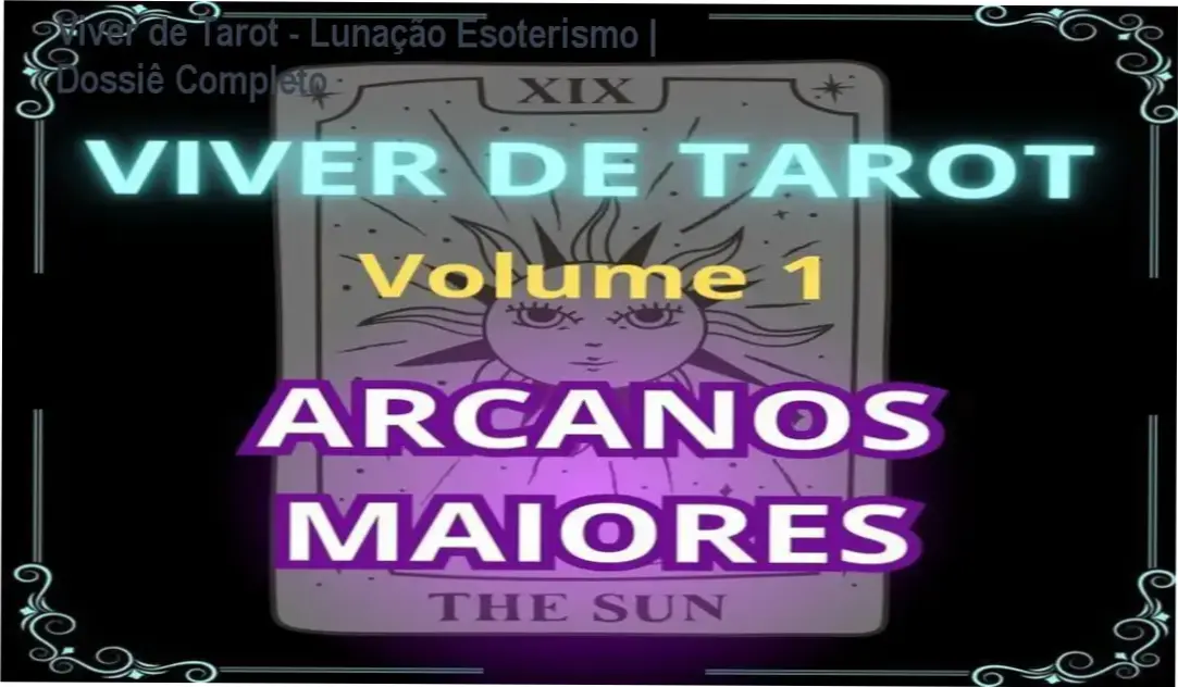 Mesa com baralho de Tarot aberto simbolizando o aprendizado dos Arcanos Maiores