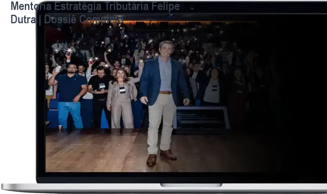 Especialista Felipe Dutra apresentando a metodologia da Mentoria Estratégia Tributária
